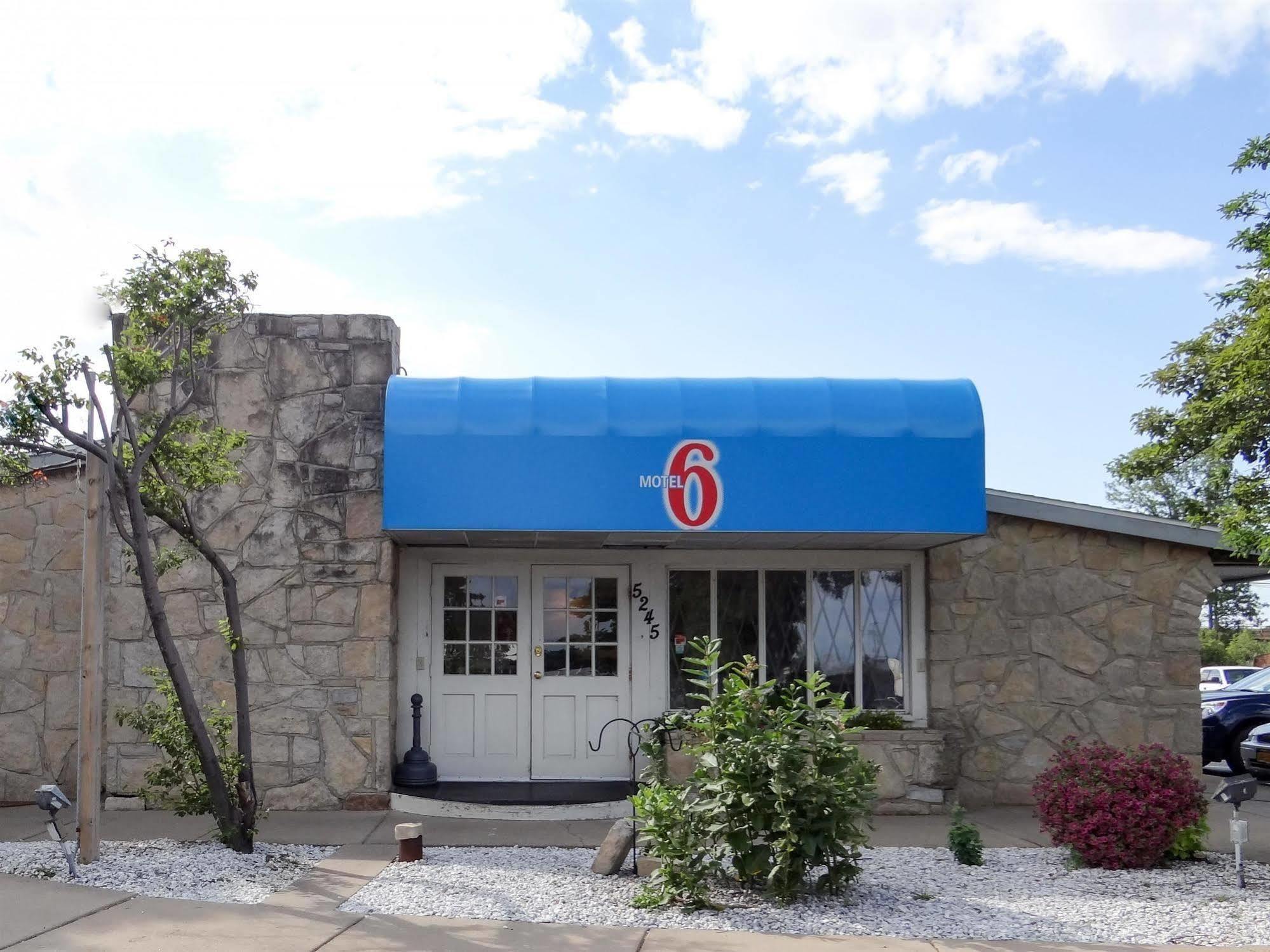 Motel 6-Hamburg, Ny Екстериор снимка